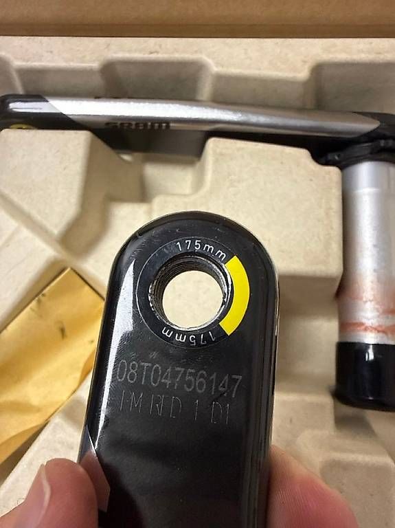 Pezzi di ricambio: SRAM RED Crankset DUB SL 175mm – Usato da Winterthur venduto da umuumu01 2