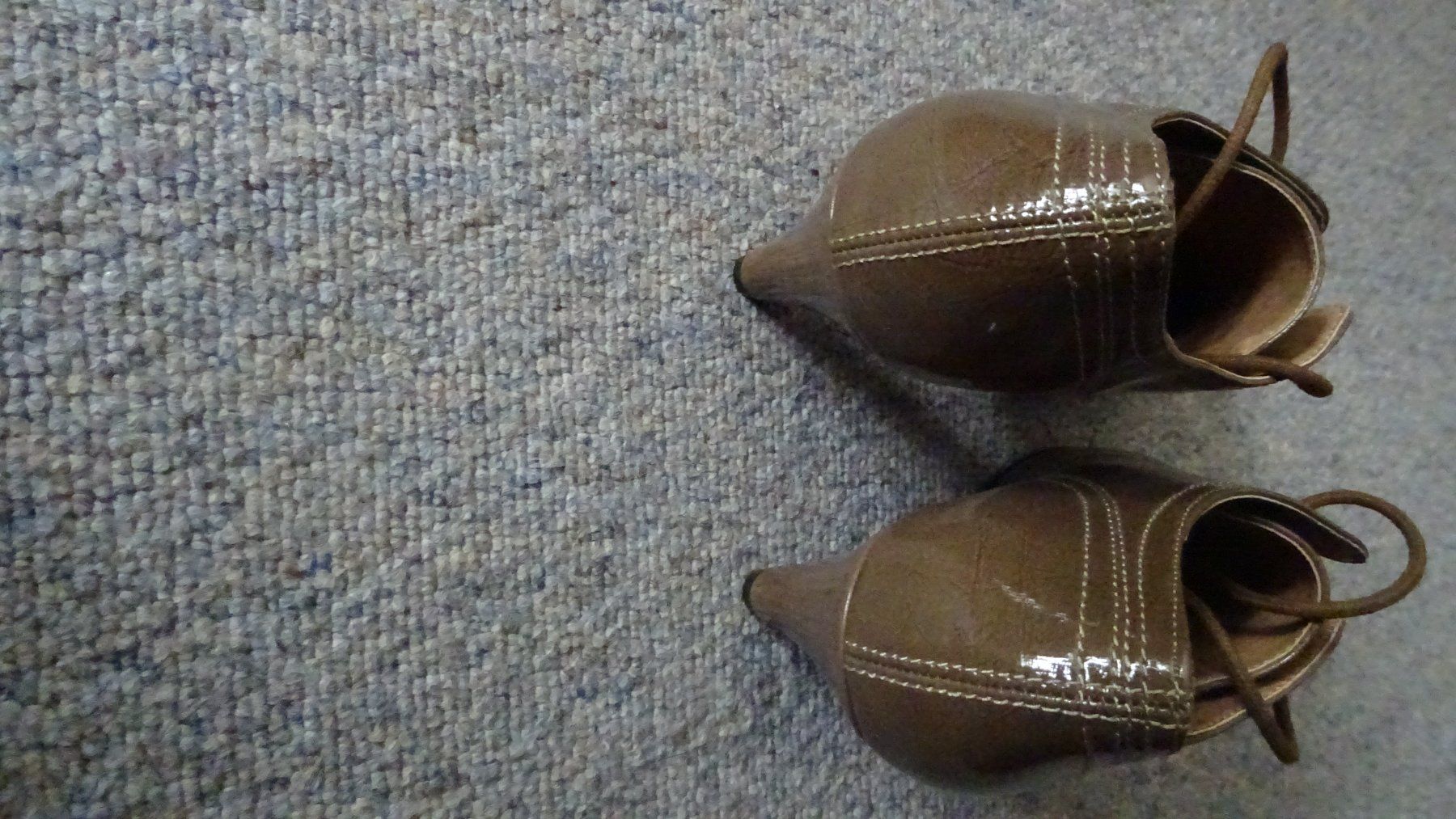 Scarpe da donna: NEU SCHUHE GR. 40. – Nuovo e nell'imballaggio originale da Burgdorf venduto da may52 2