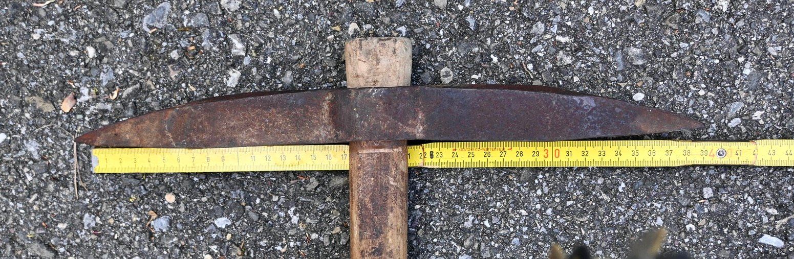 Tutti gli attrezzi: alter handgeschmiedeter STEINHAMMER Spitzhammer L 60cm B40cm – Usato da Pfaffhausen venduto da mono_rec 2