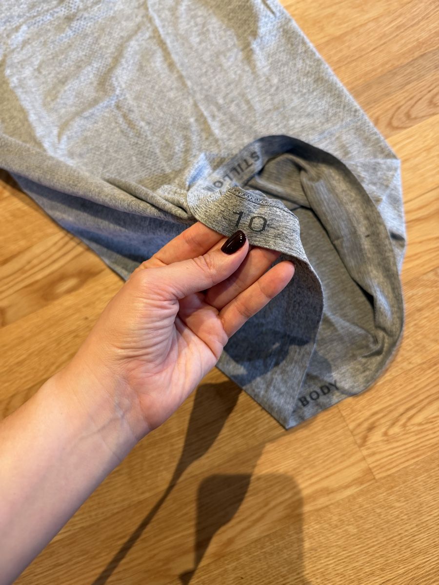 Lululemon T-shirt: Lululemon Swiftly Tech Kollektion in grau – Usato da Bülach venduto da schaerlii 4