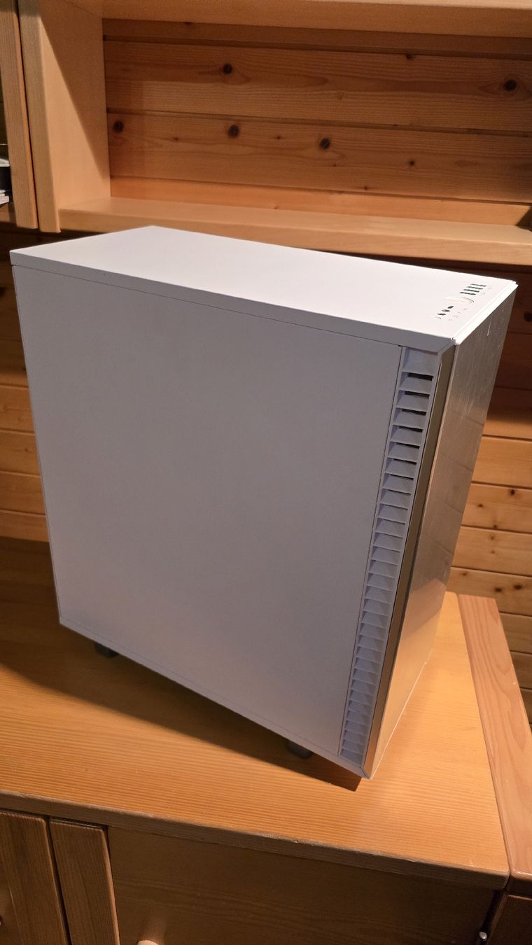 PC: Workstation / gaming Pc – Usato da Schwanden GL venduto da phi_6tkv 2