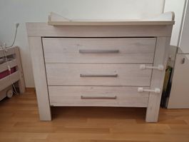 hochwertige Kommode von Paidi (Serie Mees) mit Wickelaufsatz
