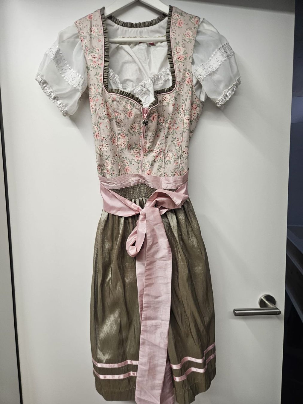 Vestiti: Dirndl Grösse 40 - Oktoberfest – Usato da Hagenbuch ZH venduto da xel_08 1