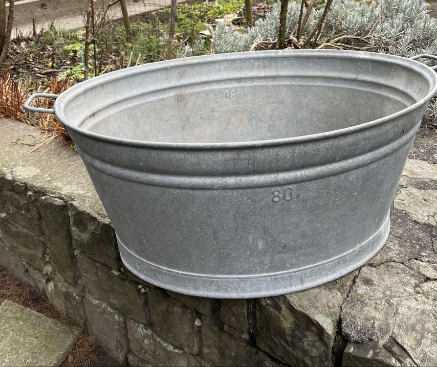 Zuber verzinkt 80 Lt. kleinerer Zuber gratis dazu (Neu (gemäss ...