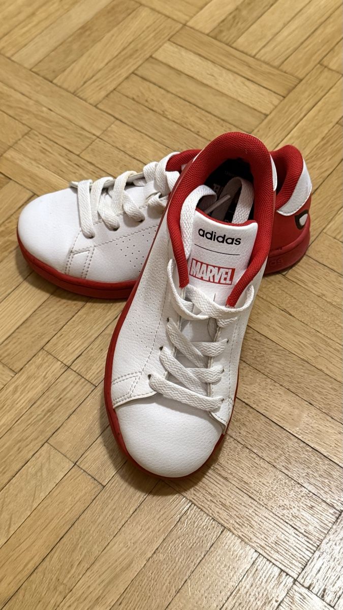 Adidas Scarpe da uomo: Sneaker Adidas Marvel 30 – Nuovo (secondo la descrizione) da Genève venduto da fra_v2zs 1