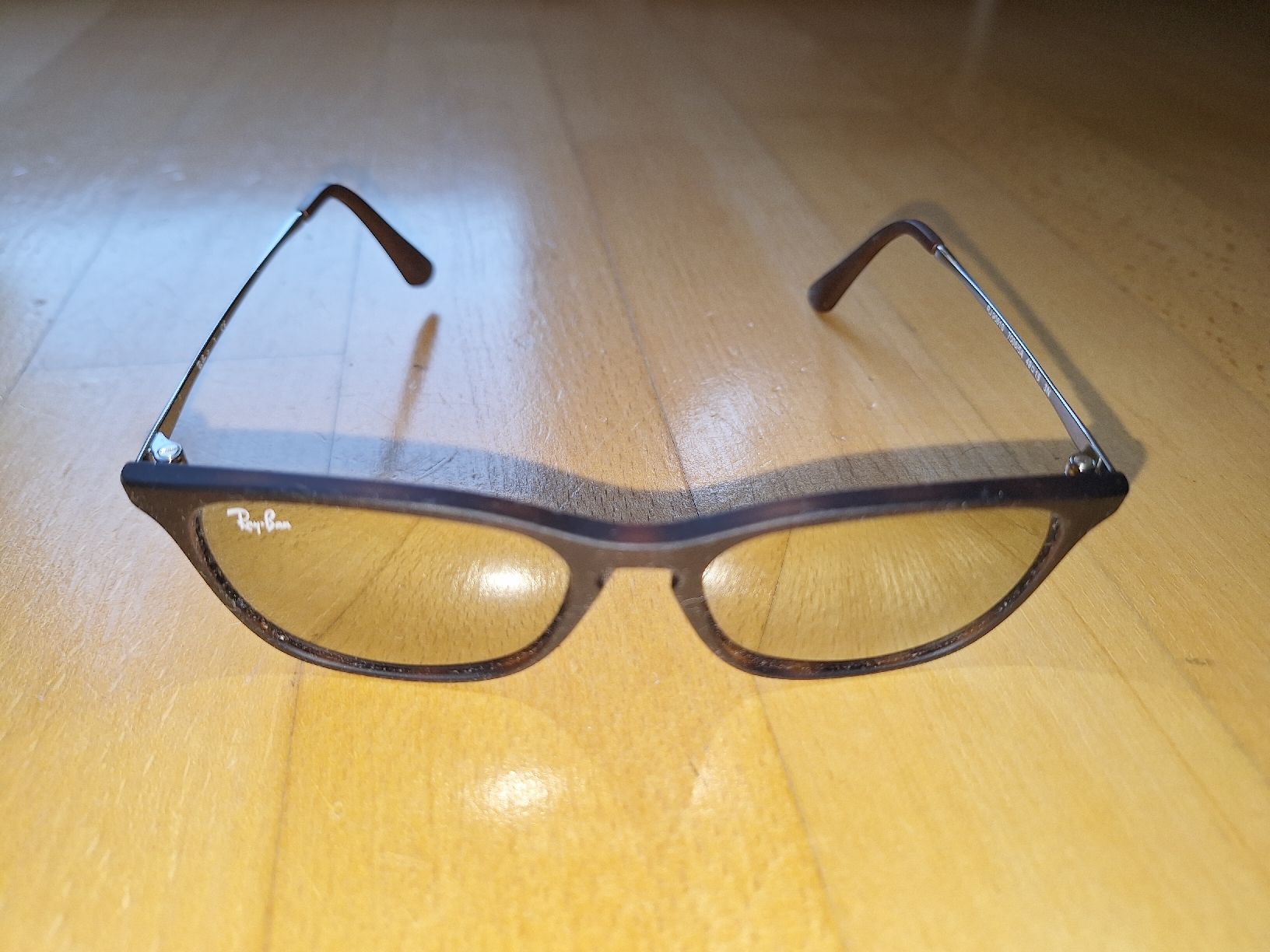 Ray-Ban Occhiali & Lenti: Ray Ban Kinder-Sonnenbrille mit Etui – Usato da Oberrieden venduto da smarties949 3
