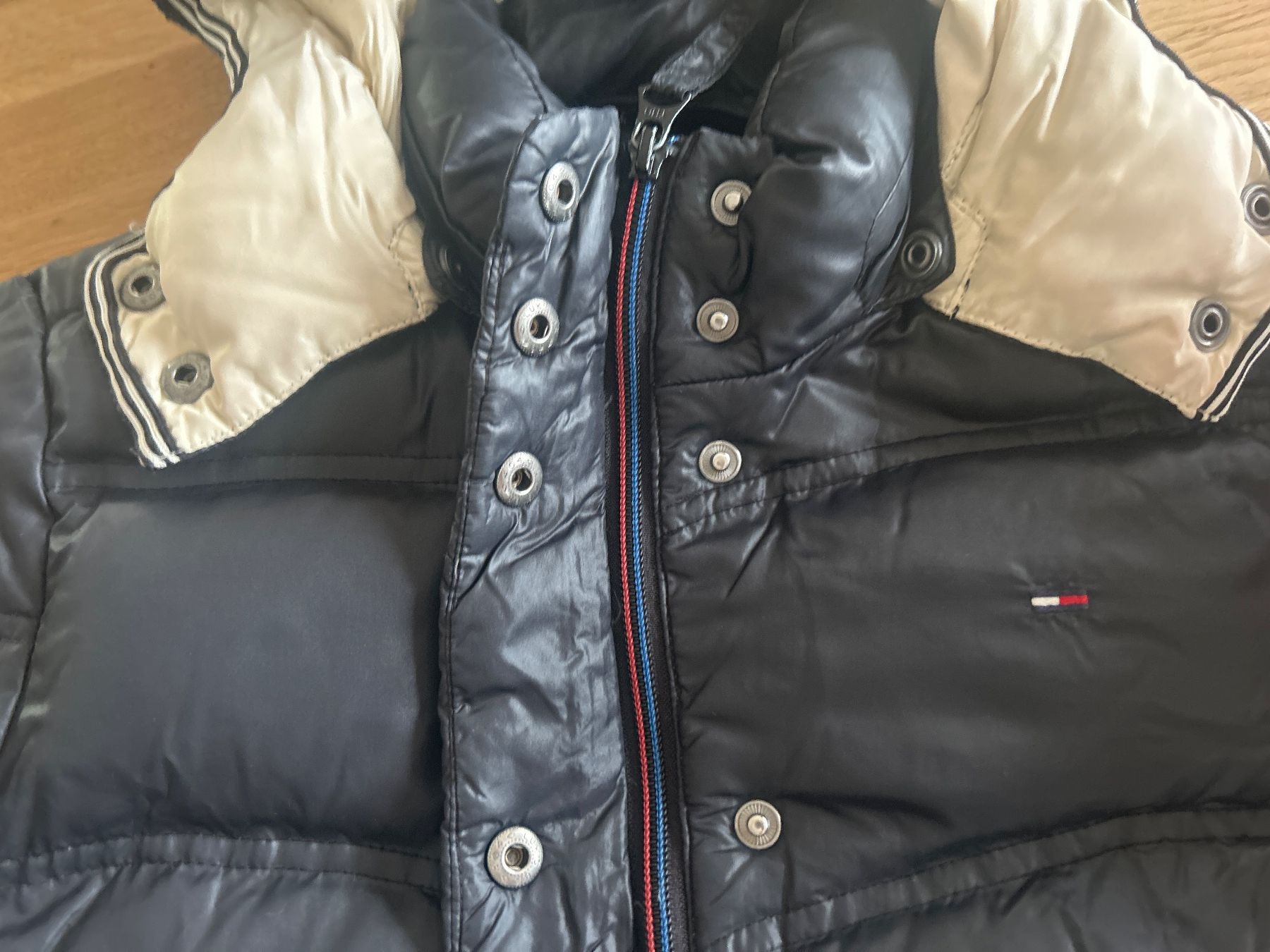 Tommy Hilfiger Giacche: Tommy Hilfiger Winterjacke Daunenjacke Gr.X-Small – Usato da Rothrist venduto da Nadjane 6