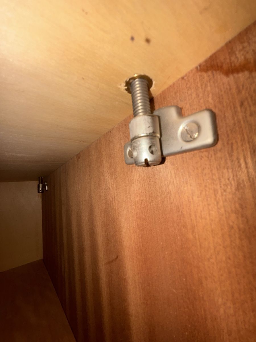 Armadi: Schrank  zweitürig gebraucht – Usato da Diegten venduto da Florett 3