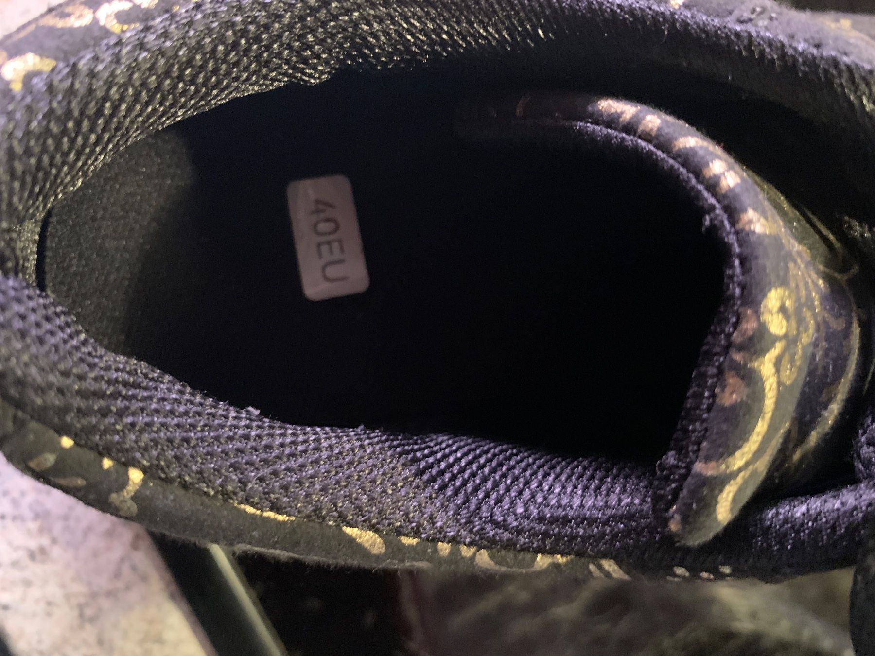 Scarpe da donna: Schwarz - Gold Abroll-Sneaker Gr. 40 – Usato da Steinebrunn venduto da Littlebird1 3