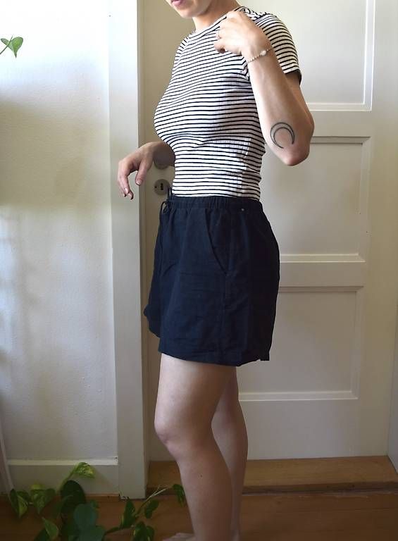 Pantaloni: Schwarze Stoffhose, M – Usato da Solothurn venduto da laau1997 1