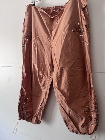 Damen Hose River Island Grösse UK 18R (50)mit Stickerei