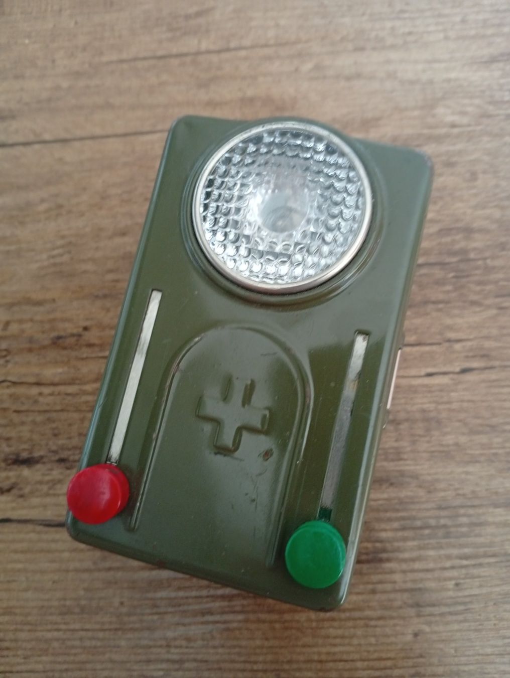 Schweizer Armee Lampen: Antike Schweizer Armee Taschenlampe – Gebraucht aus Winterthur von Rogue01