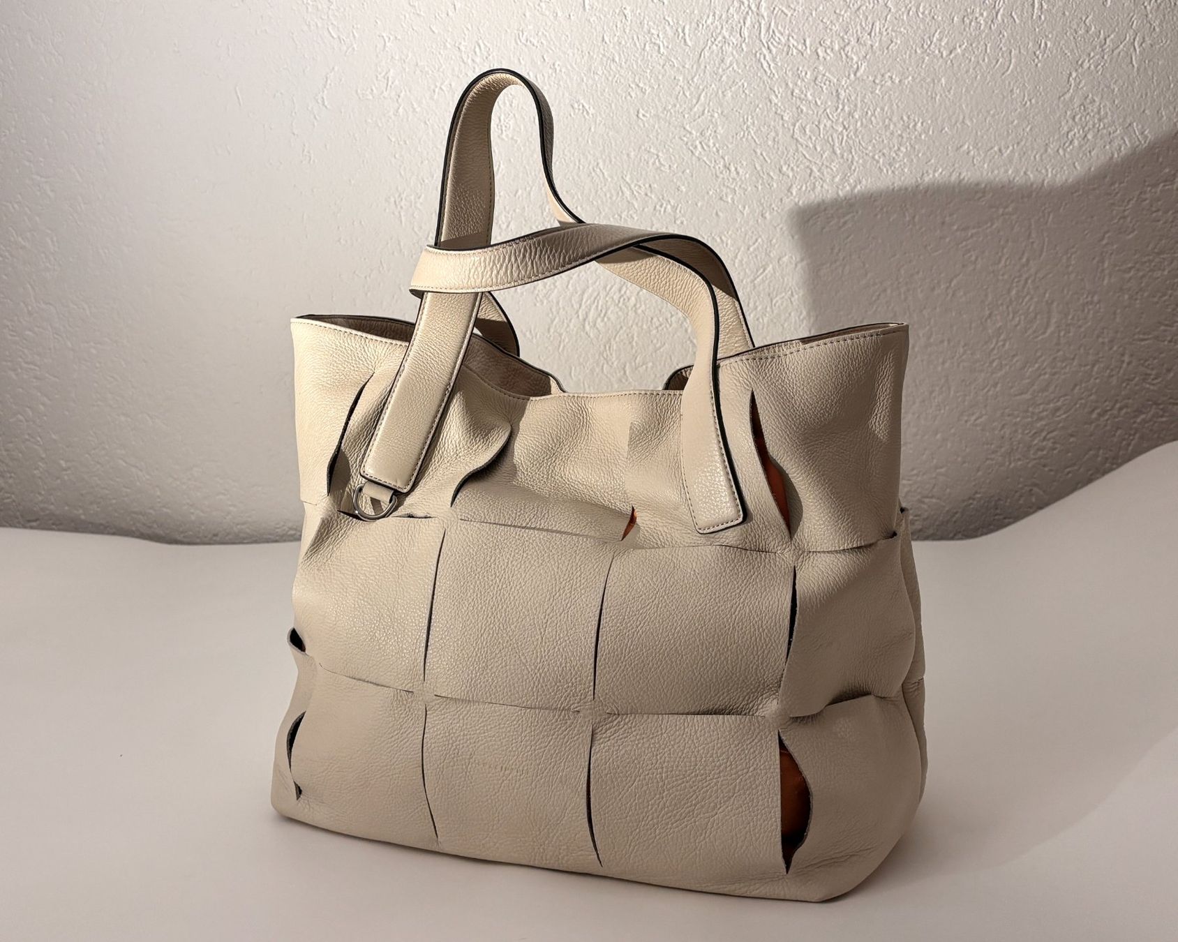 Coccinelle Borse da donna: Tasche von COCINELLE – Usato da Birmensdorf ZH venduto da CAS-ZRH