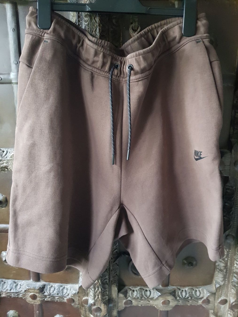 Nike Pantaloni: HERREN SHORTS VON NIKE – Nuovo (secondo la descrizione) da Root venduto da LifestyleAccessoires
