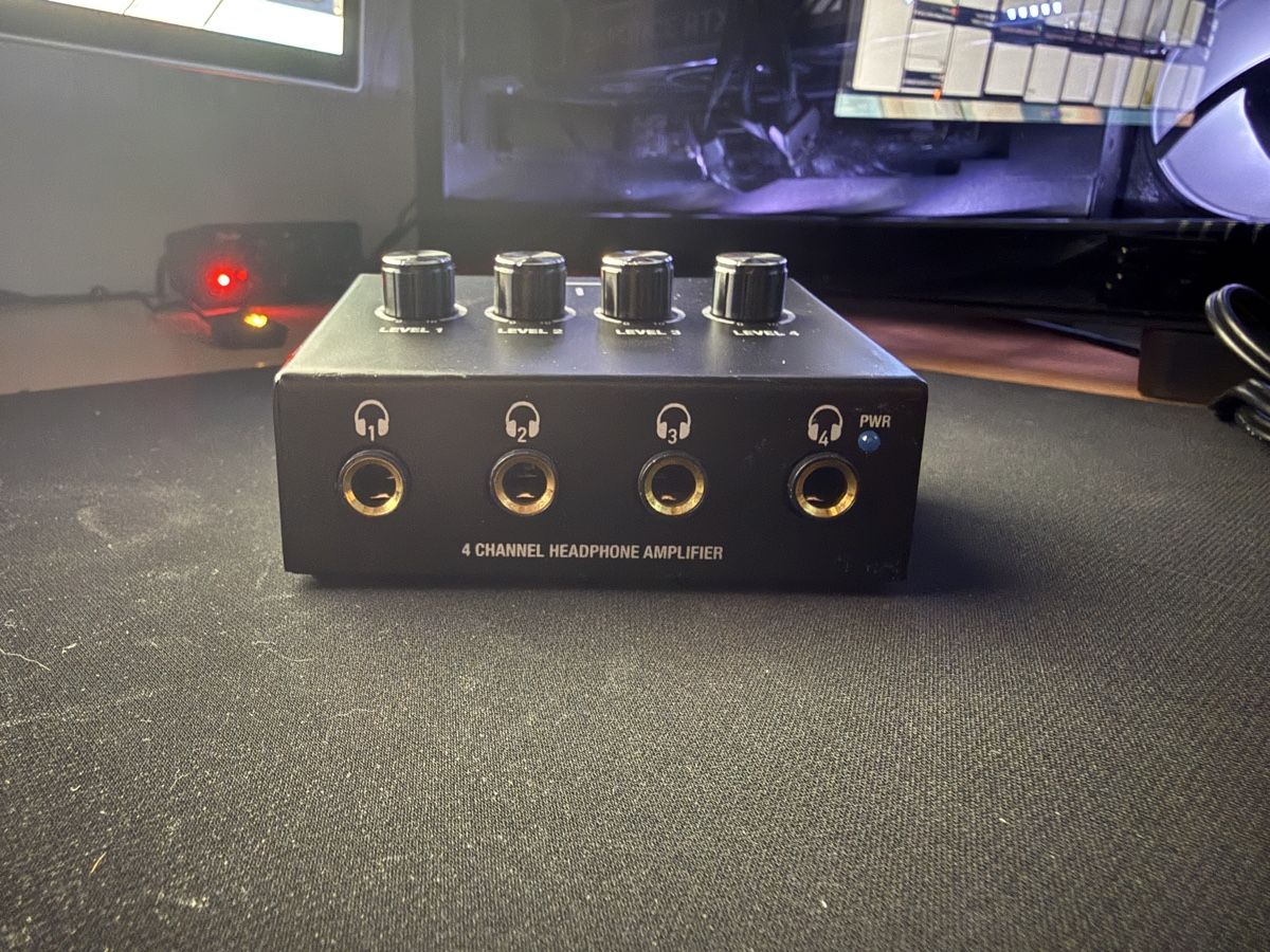 Amplificatori: TIE Headphone Amplifier 4CH / TIE Köpfhörer Verstärker 4CH – Usato da Basel venduto da Maxi-06 3