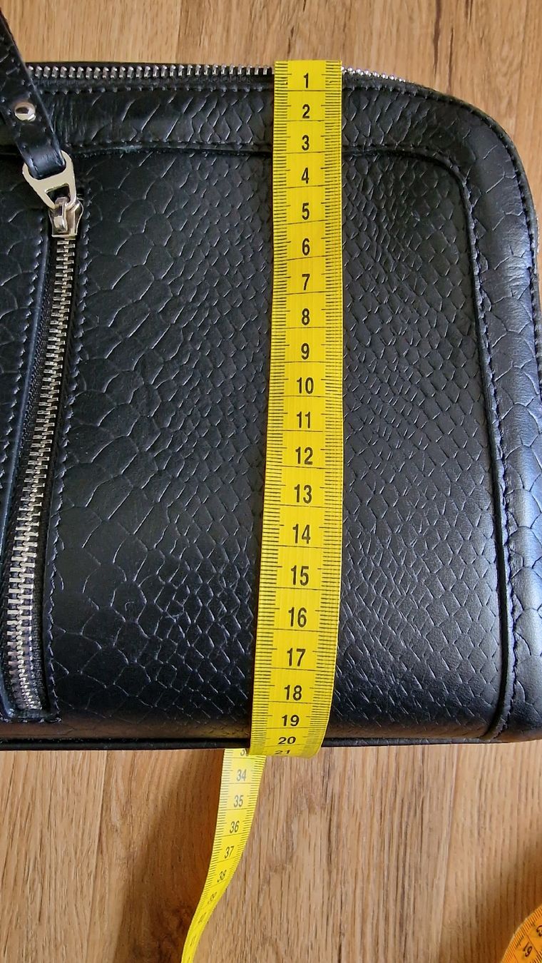 Taschen: Schicke schwarze Handtasche mit Reptilienmuster – Gebraucht aus Mönchaltorf von nzhuravel 6