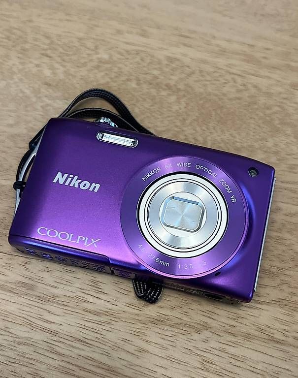 Coolpix Fotocamera: Nikon COOLPIX S3300 – Nuovo (secondo la descrizione) da Erstfeld venduto da tan_ddw8