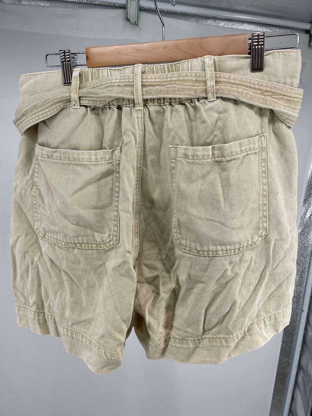 Hosen: MAISON123 short beige 40 – Gebraucht aus Lausanne von PlusValue_Lausanne 1