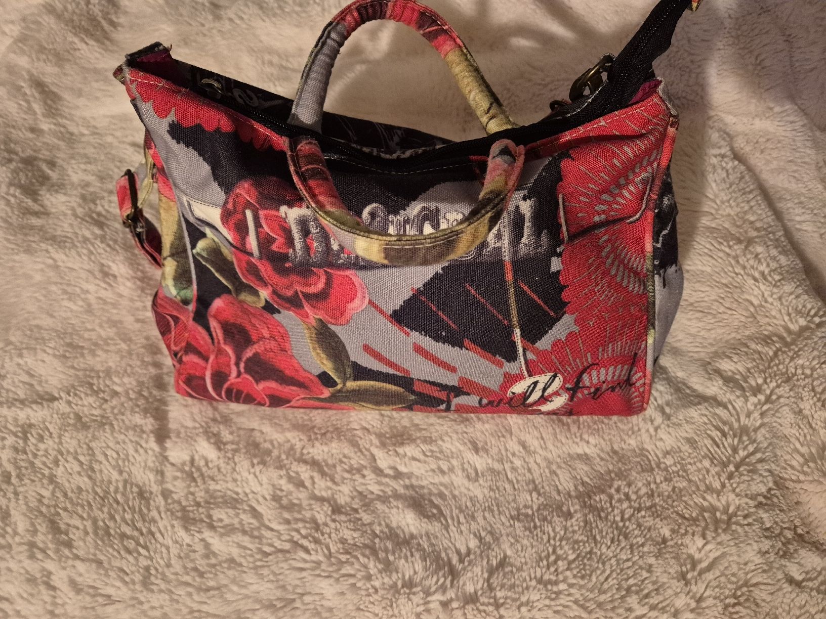 Desigual Taschen für Damen: Desigual Umhängetasche – Gebraucht aus Thalwil von Briscolina 1
