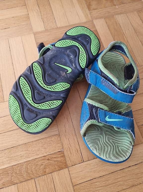 Scarpe per ragazzi: NIKE Sandalen Grösse 26 – Usato da Bern venduto da fri_qzm7