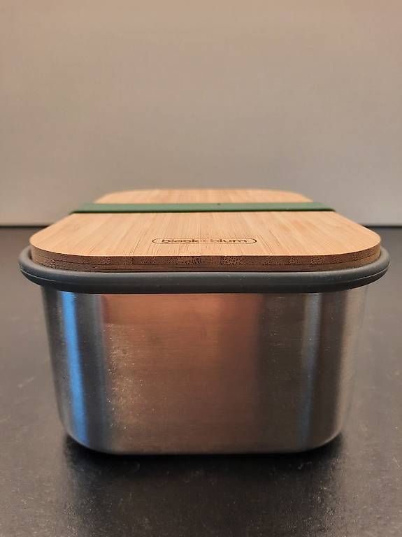 Behälter & Ähnliches: Lunchbox Black and Blum Sandy – Gebraucht aus Grabs von a.nnaa 1