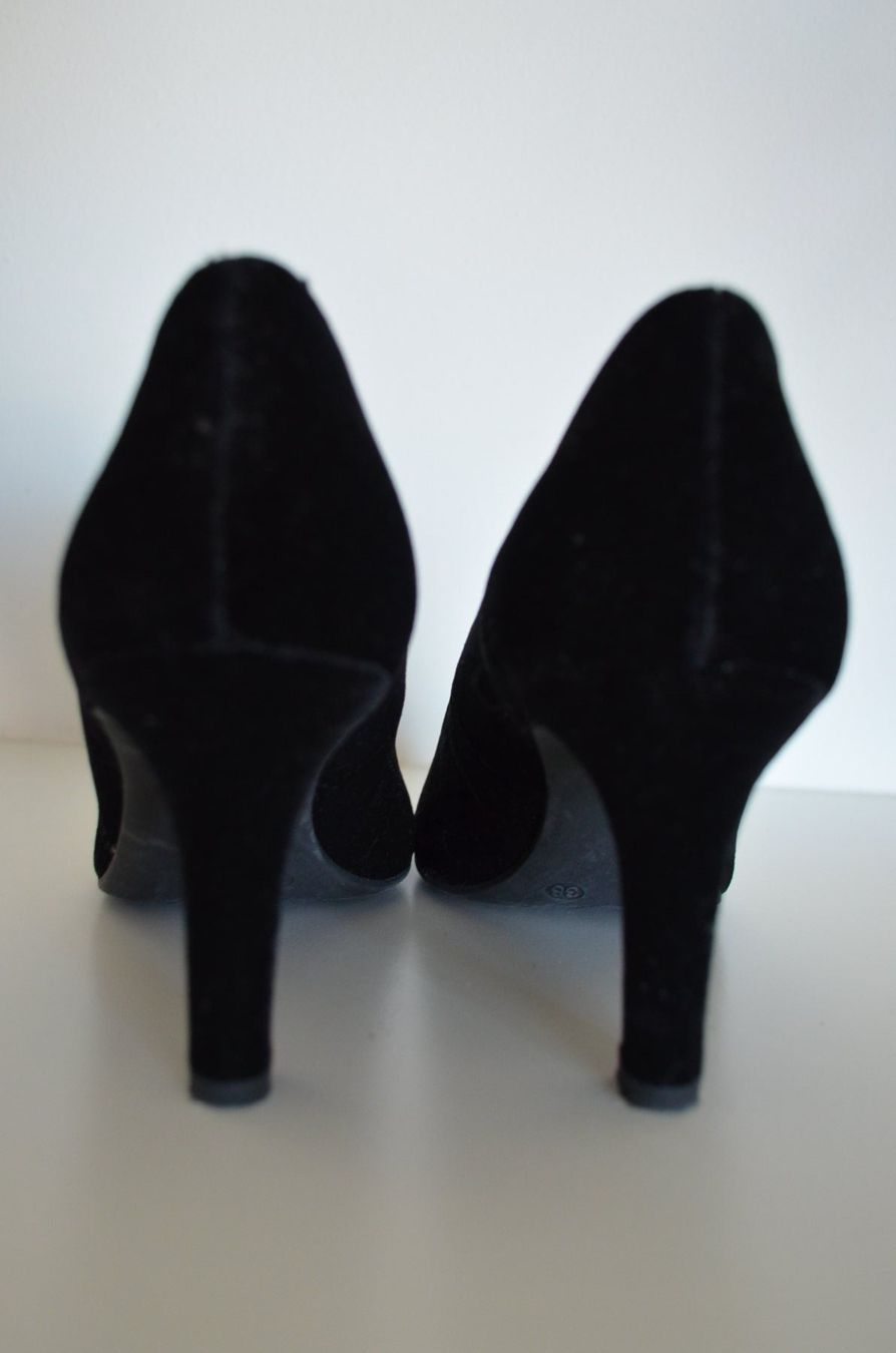 Graceland Scarpe da donna: Pumps Samt schwarz – Usato da Locarno venduto da DarjaRonco 2