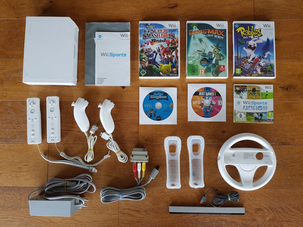 Nintendo Wii Set mit 6 Spiele und 2 WiiMote Controller Sets Kaufen