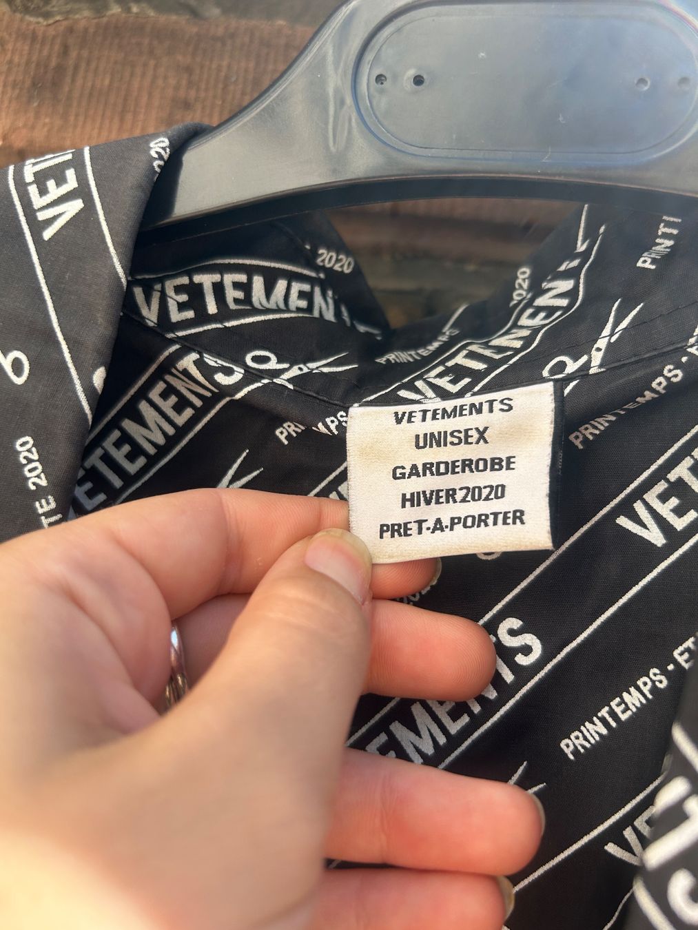 Camicie: vetements shirt. – Usato da basel venduto da wastedworld 2