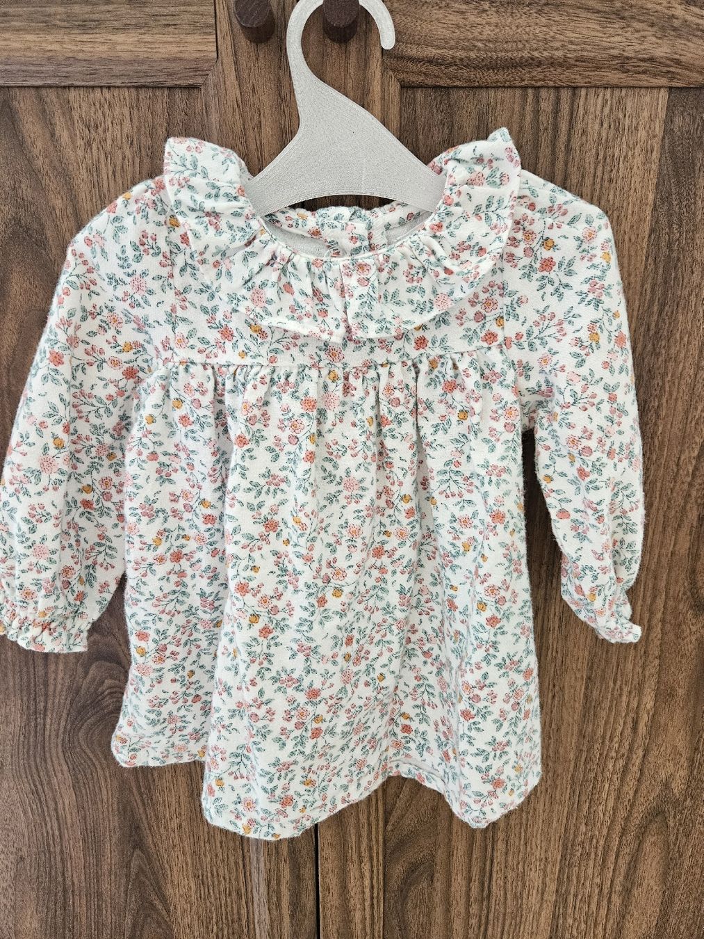 Vestiti & Gonne: floral dress – Nuovo (secondo la descrizione) da Zürich venduto da mer_jld9