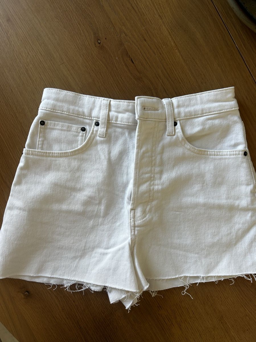 Sezane Pantaloni: NEU Sézane Short Le Summer – Nuovo (secondo la descrizione) da Riehen venduto da FHBS