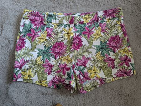 short fleurs H&M 42
