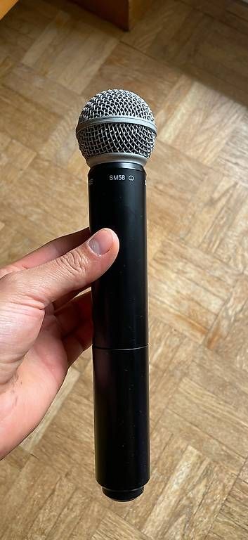 Microfoni: Shure BLX2 M17 662-686Mhz – Usato da Dübendorf venduto da Gokula