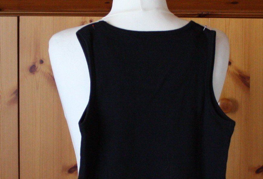 T-shirt: T - Shirt schwarz Gr. S – Usato da Flüelen venduto da Diversicum-Textil 3