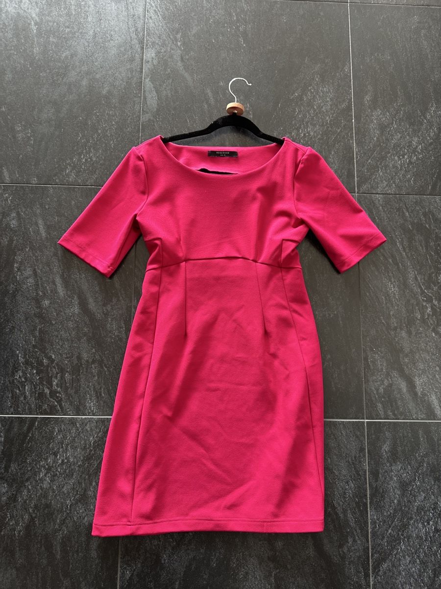 Kleider: Business Kleid fuchsia S/M stretch – Gebraucht aus Däniken SO von NBdesign