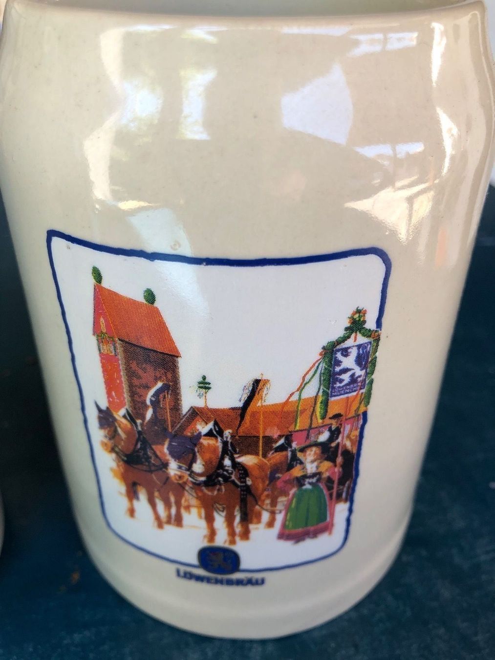 Bicchieri: Bierglas Krug Löwenbräu – Usato da Niederrohrdorf venduto da beniledergerber 1