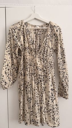 Kleid H&M geblümt Grösse S