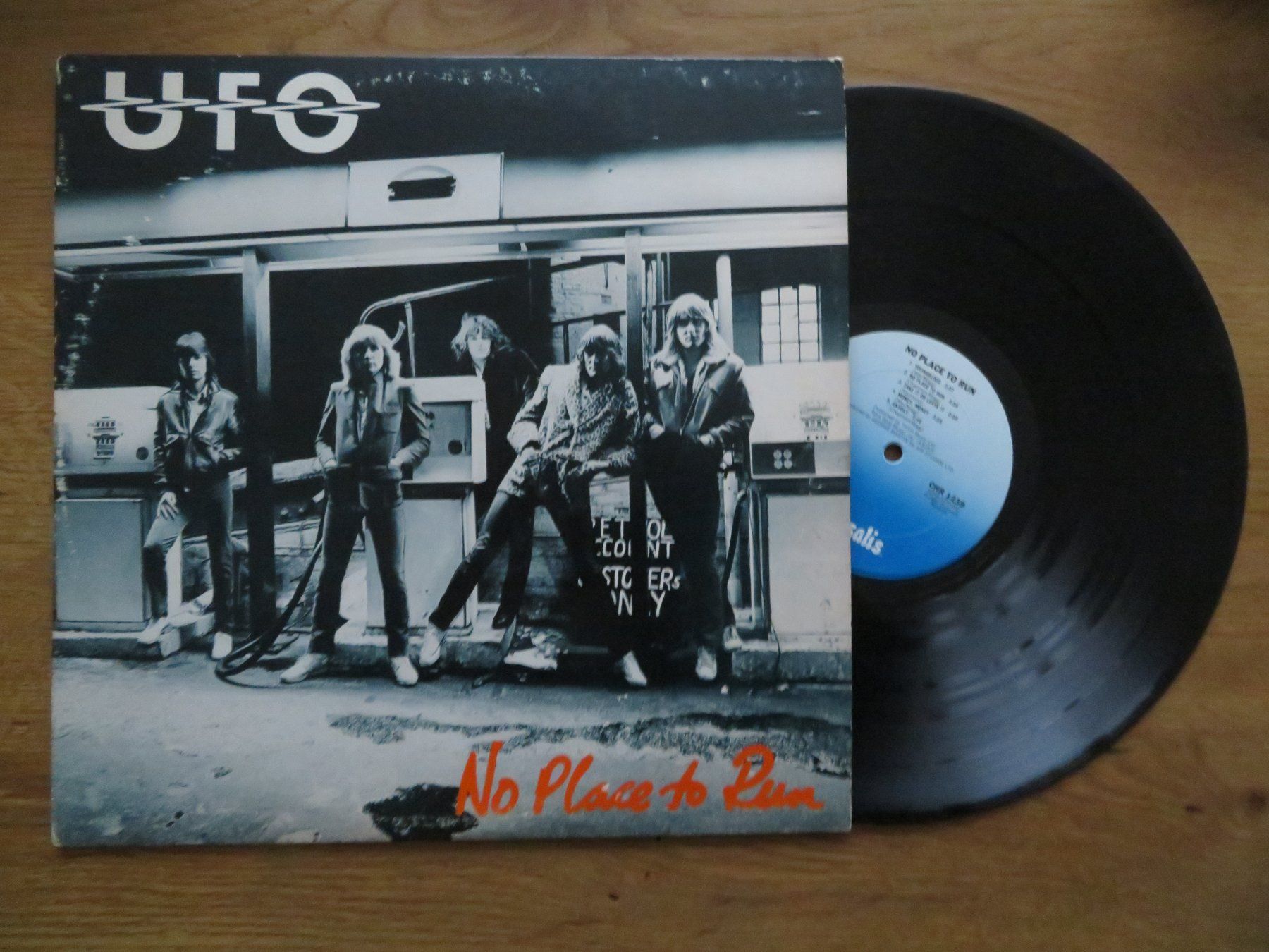 Dischi in vinile: UFO NO PLACE TO RUN – Nuovo (secondo la descrizione) da Zürich venduto da max_cp5f