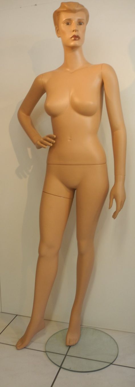 Altro in Decorazioni & Accessori: Schaufensterpuppe / Mannequin antik "Heidi" – Usato da Kottwil venduto da Crazyrolf 1