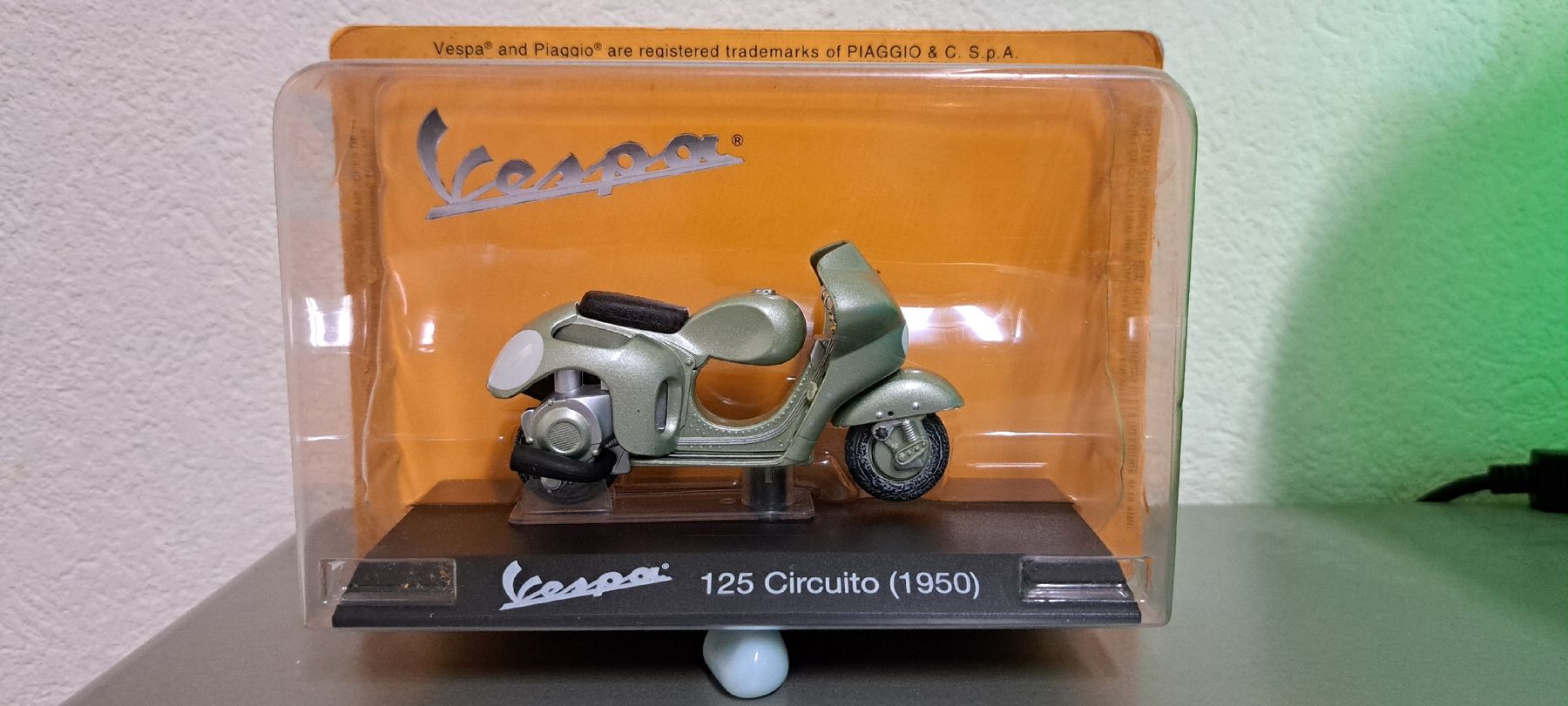 Vespa Kit di modellismo & Modellini statici: Vespa 125 Circuito 1950 – Nuovo (secondo la descrizione) da Füllinsdorf venduto da Borgirosi 1