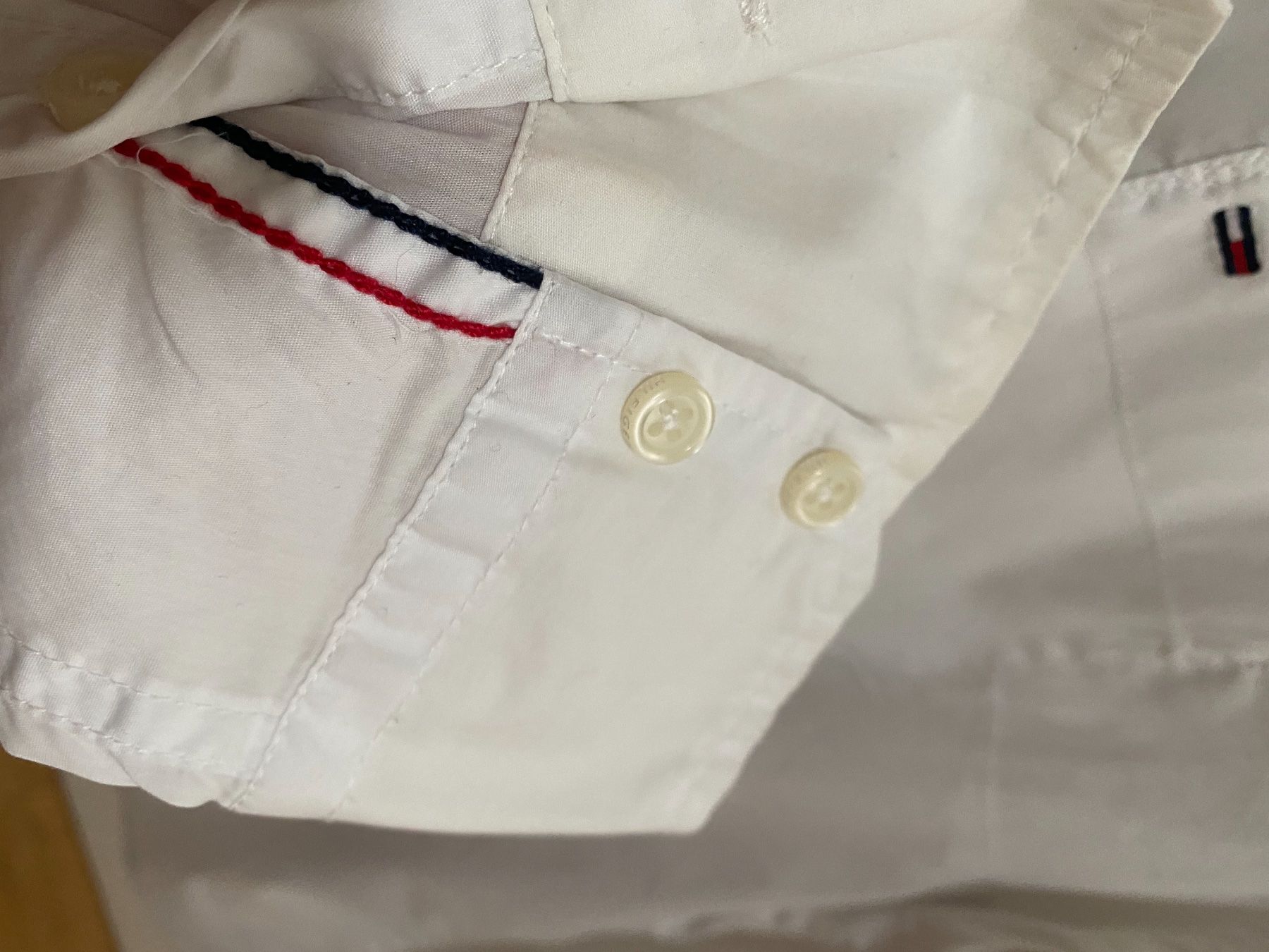 Tommy Hilfiger Camicette: Tommy Hilfiger Bluse .! 🌸 – Usato da Opfikon venduto da Luis144 5