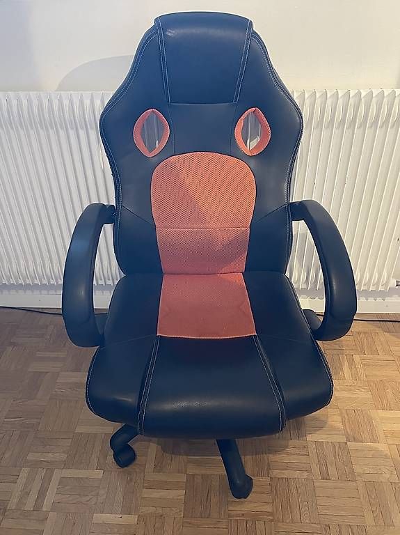 Sedie: Chaise de gaming noire et orange – Usato da Gland venduto da Khazmur1 2