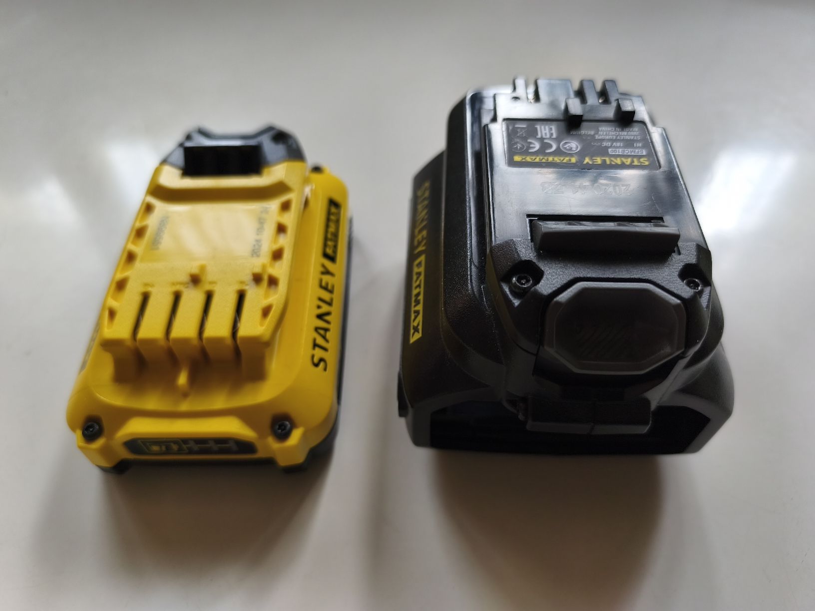 Stanley Tous les outils: Stanley Akku MIT Adapter NEU – Neuf avec emballage d'origine à Recherswil par Sruscha58 1