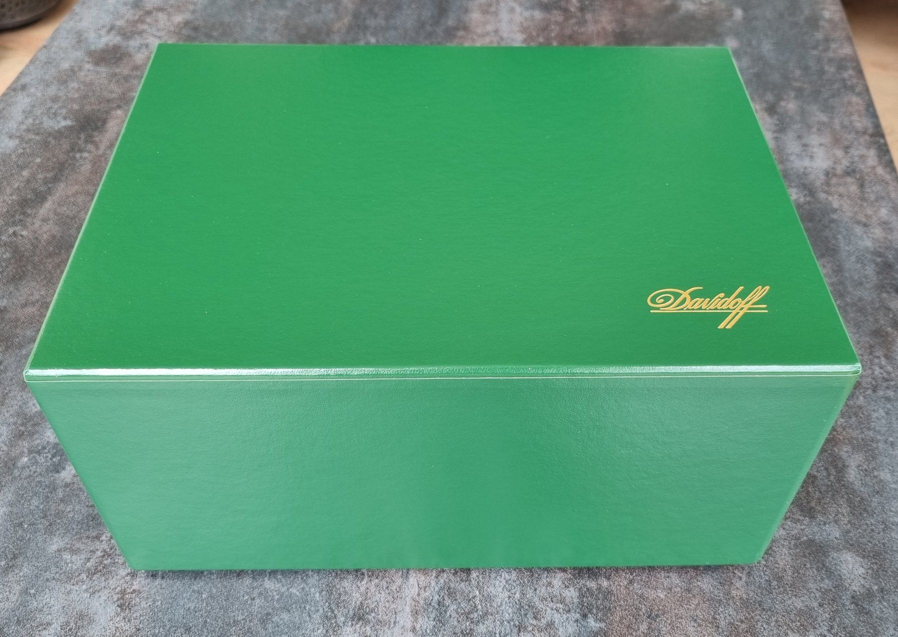 Davidoff Humidor per sigari: Davidoff No.6 Palisander Humidor Schatulle – Usato da Windisch venduto da Firstspace 9