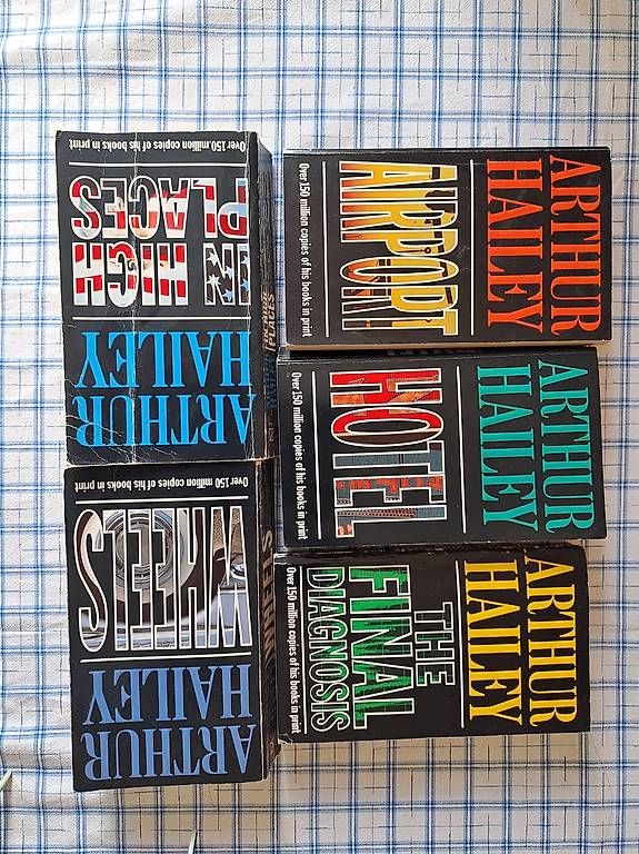 Libri: english books Arthur Hailey – Usato da Sevelen venduto da Cangaroo