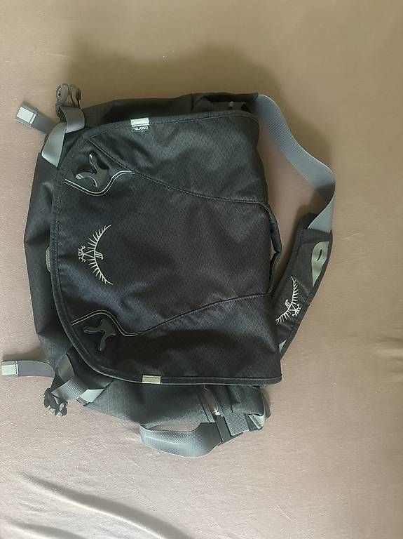 Taschen: Osprey Messengertasche – Gebraucht aus Zürich von patak77