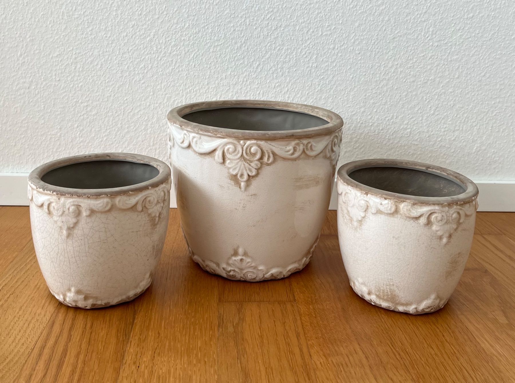 Pots de fleurs: 3 Übertöpfe Cachepots Shabby Chic – D'occasion à Allschwil par millefiori3 3