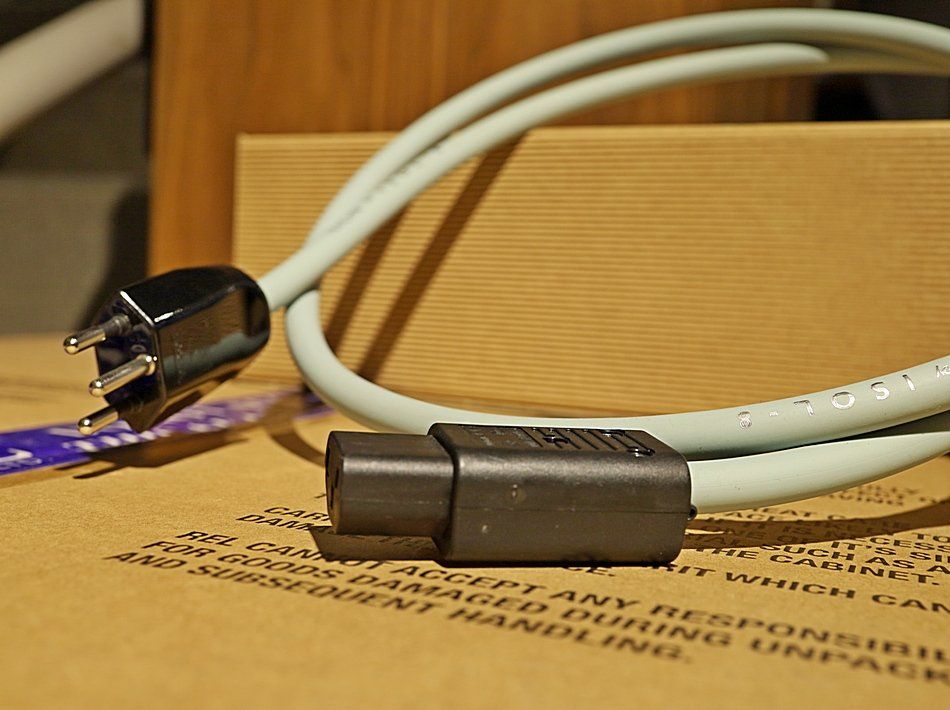 Kabel: ISOL-8 Audiophiles Stromkabel 1.5m mit Schukostecker – Neu (gemäss Beschreibung) aus Luzern von Hifipro 1