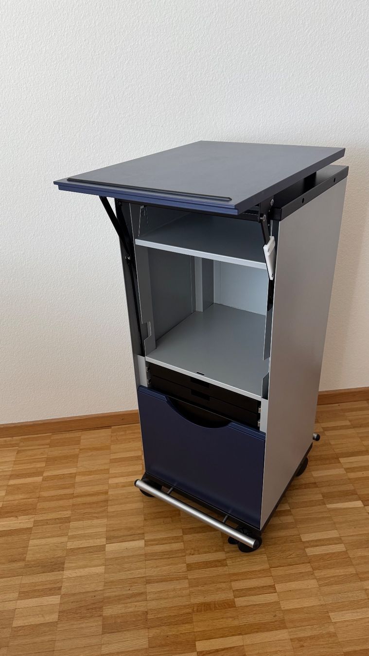Banconi: Stehpult auf Rollen / Rollcontainer – Usato da Basel venduto da pq355 1