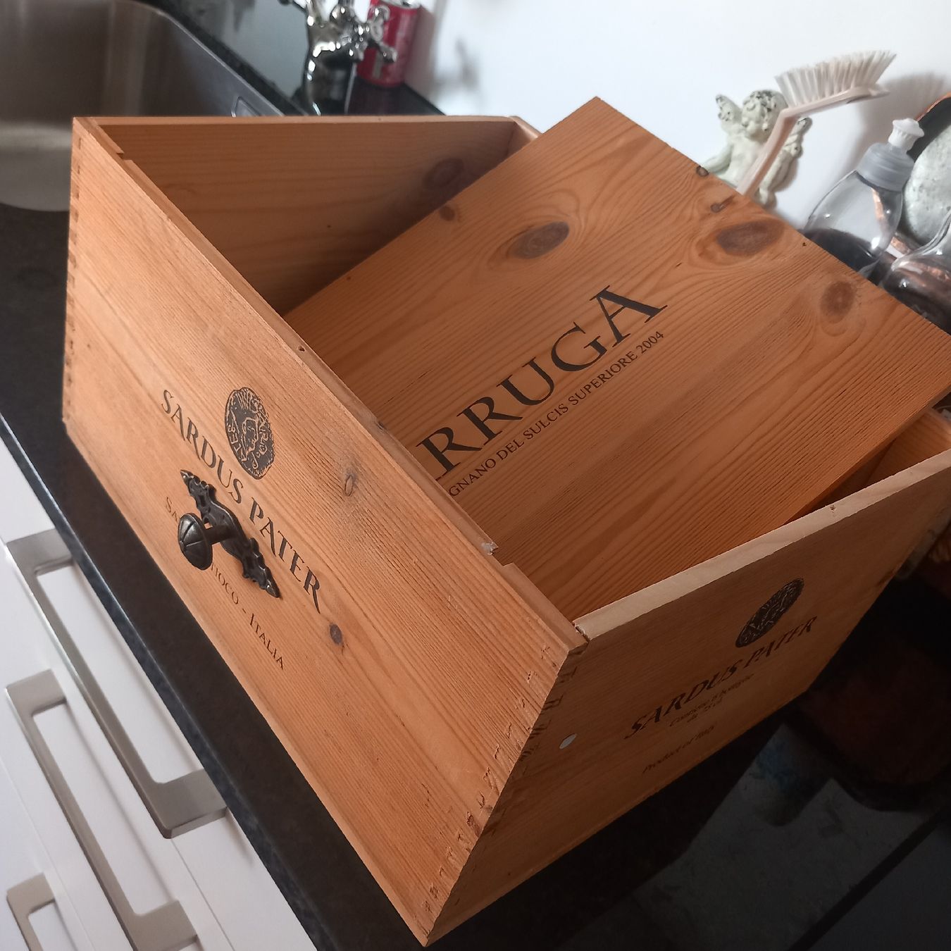 Sonstiges: Eine Holz Weinkiste mit Griff – Gebraucht aus Aegerten von gismolini 1