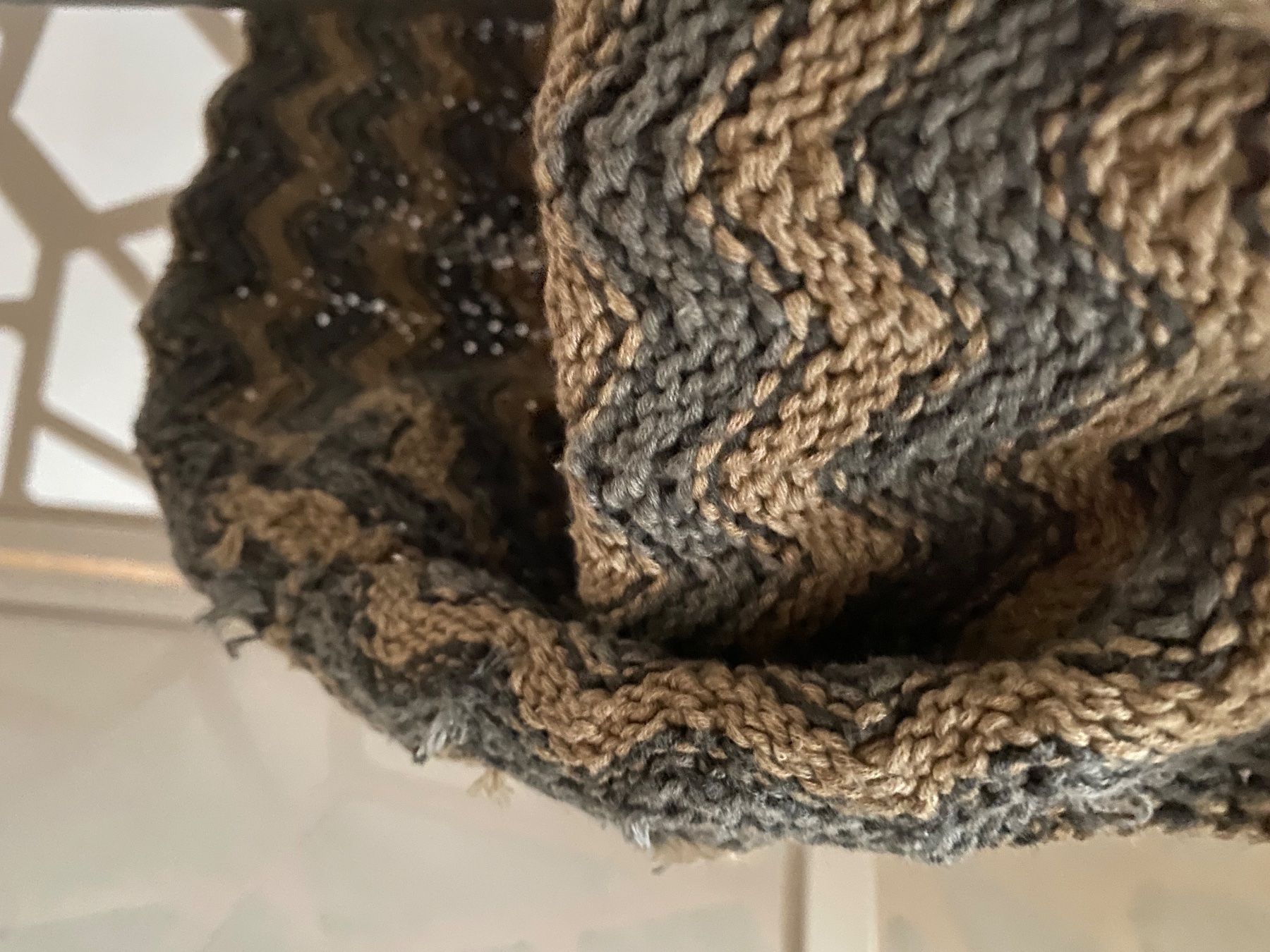 Tuniche: Beautiful hand knitted coloured tunic. M – Usato da Grund b. Gstaad venduto da PlageNeigeplus 4
